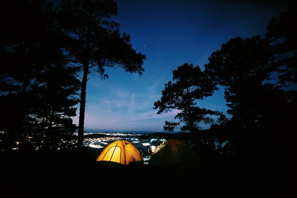 Comment le tourisme durable transforme-t-il les destinations populaires ?